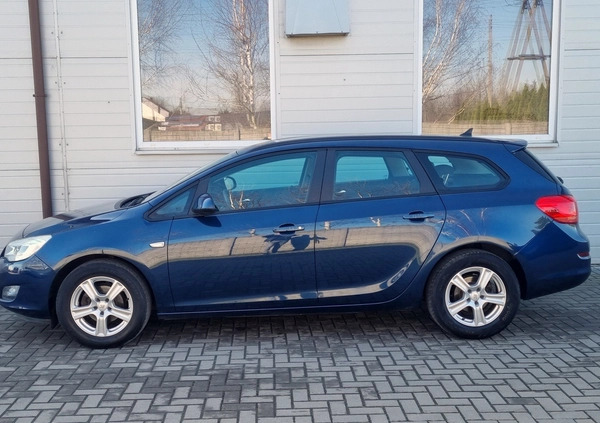 Opel Astra cena 22900 przebieg: 162000, rok produkcji 2012 z Kutno małe 352